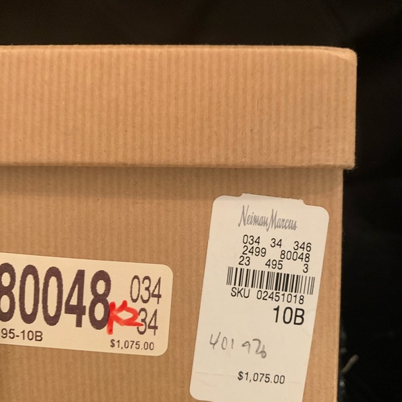 Christian Louboutin - Picture 5 of 15